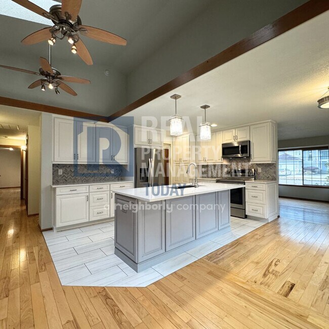 Building Photo - Remodeled Rambler In Gem Heights neighborh...