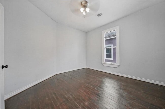 Building Photo - 2205 Sumpter St