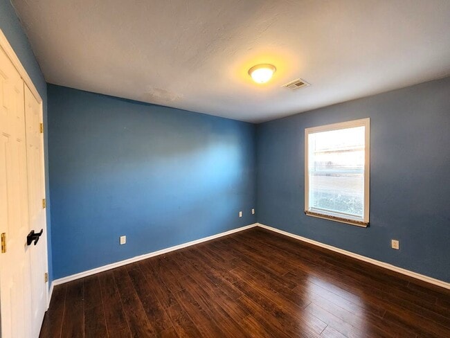 Building Photo - 3 Bed 2Bath 2 Car in the Westlake Addition NW OKC