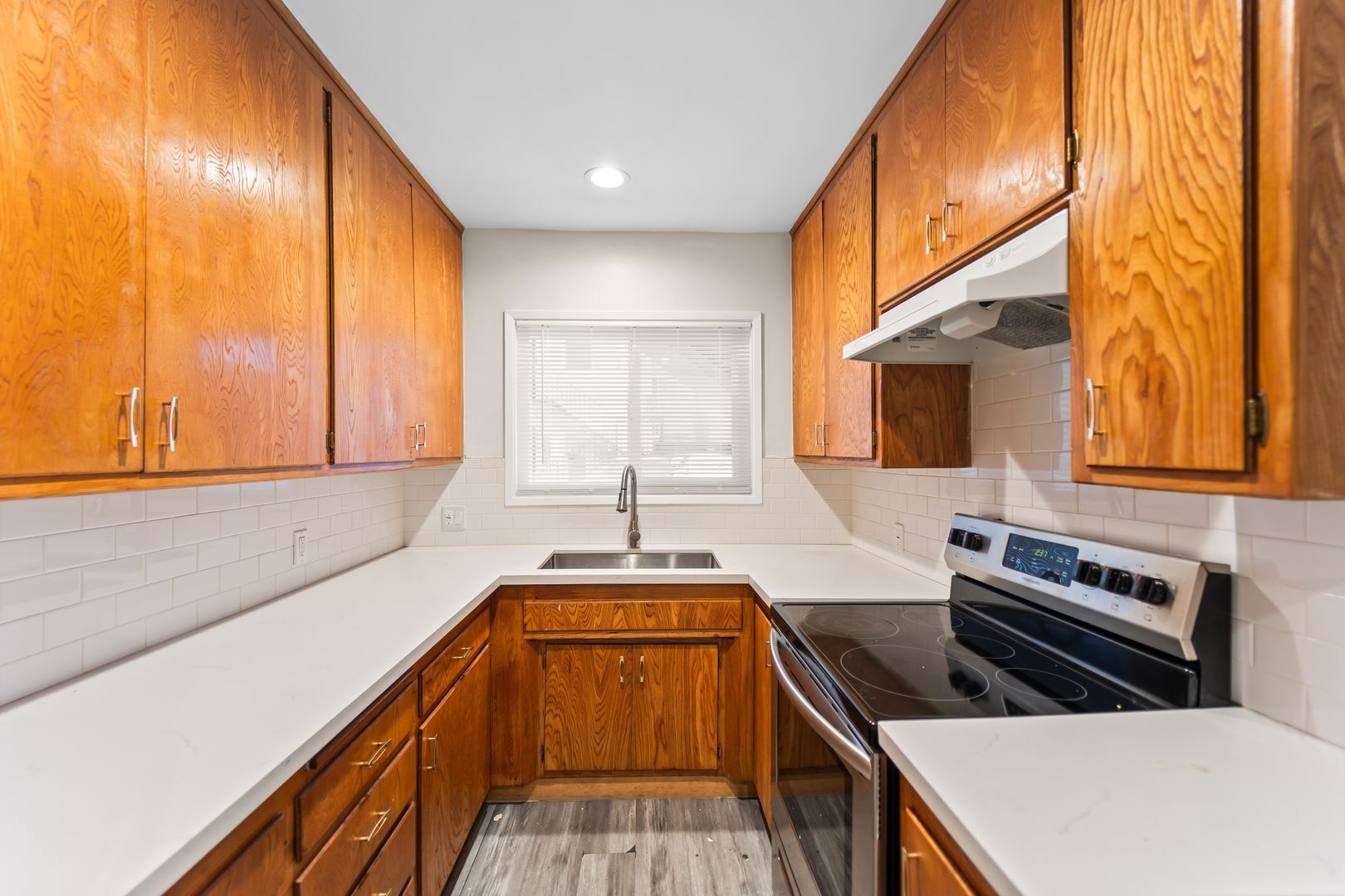 Building Photo - 14525 Albers St
