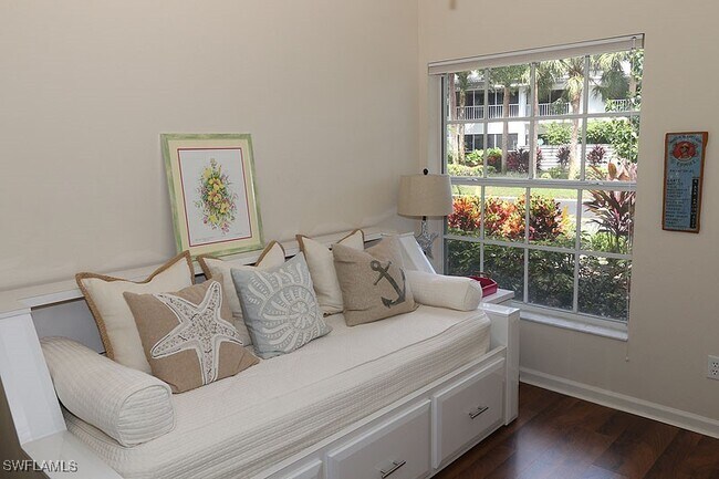 Building Photo - 4250 Lake Forest Dr