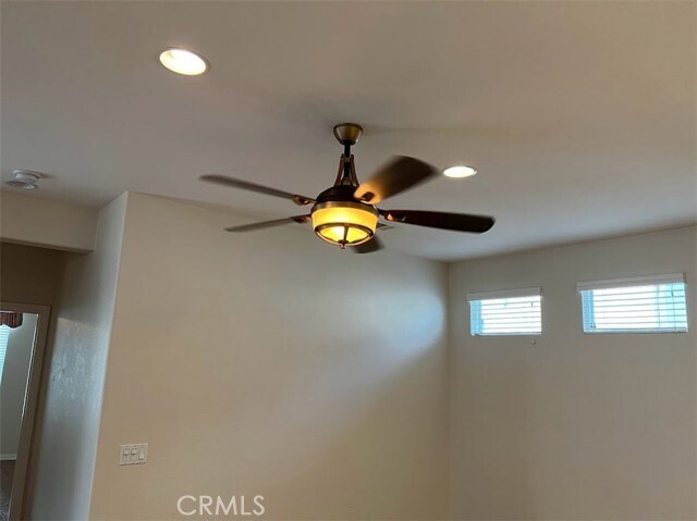 Building Photo - 126 Cascade Creek