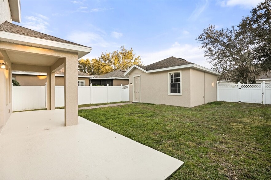 Building Photo - 14214 Prunningwood Pl