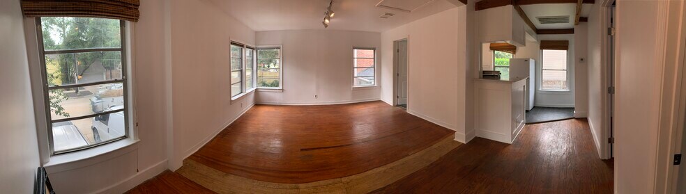 Living Room - 6310 Greenbriar Dr