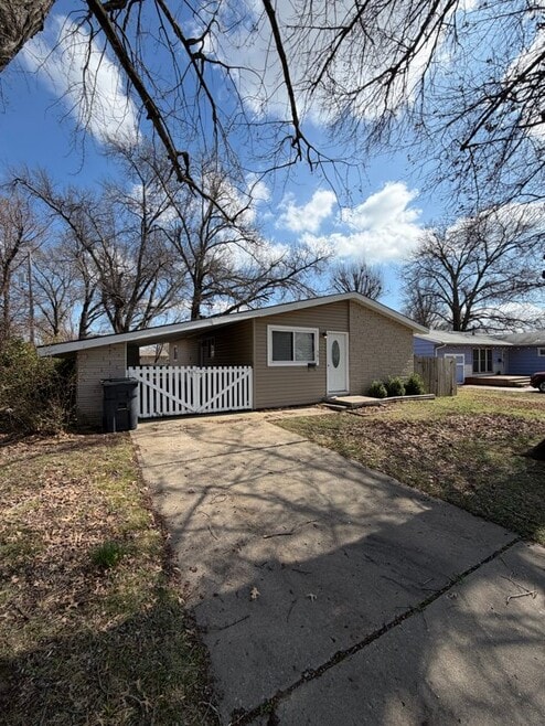 Building Photo - 501 Ohio St