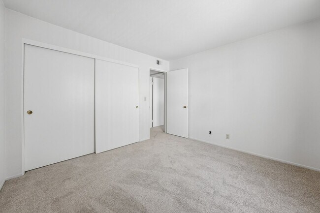 Building Photo - 26842 Claudette St