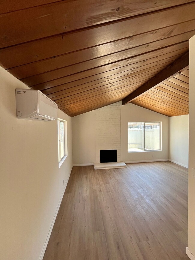 Building Photo - $1,775 - 1 Bed 1 Bath Fully Renovated Apartment within a Gated Complex in City Heights
