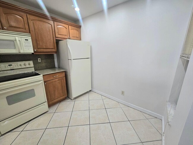 Building Photo - 11588 SW 112th Ave