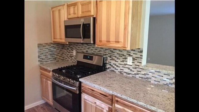 Building Photo - 311 Sheraton Ave