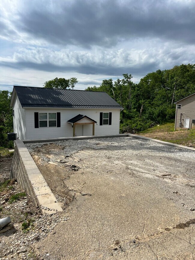 Building Photo - Brand new home 4 Bedrooms 2 baths
