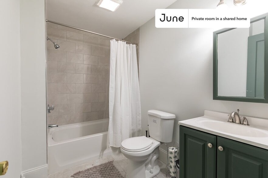 Building Photo - Room in Shared 4 bed/1 bath home