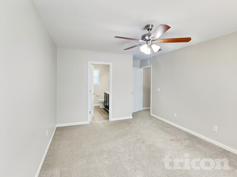 Building Photo - 1090 Heart Pine Dr