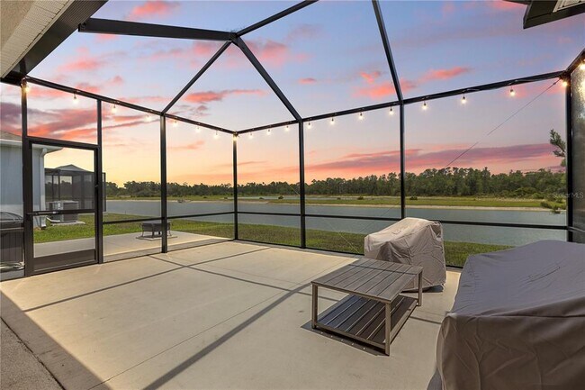 Building Photo - 33700 Hamilton Hl Ln