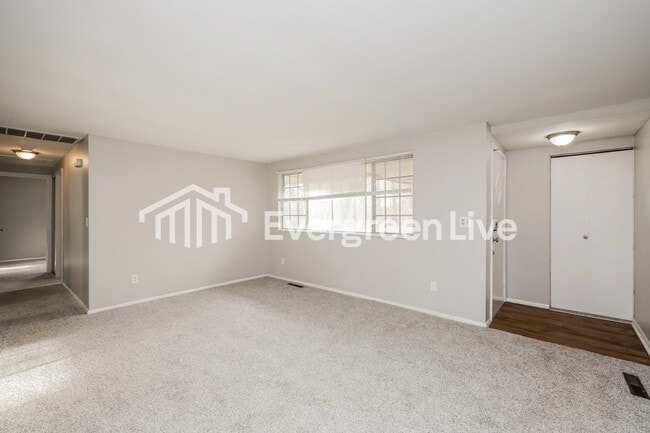 Building Photo - 1712 W Loveland Ave