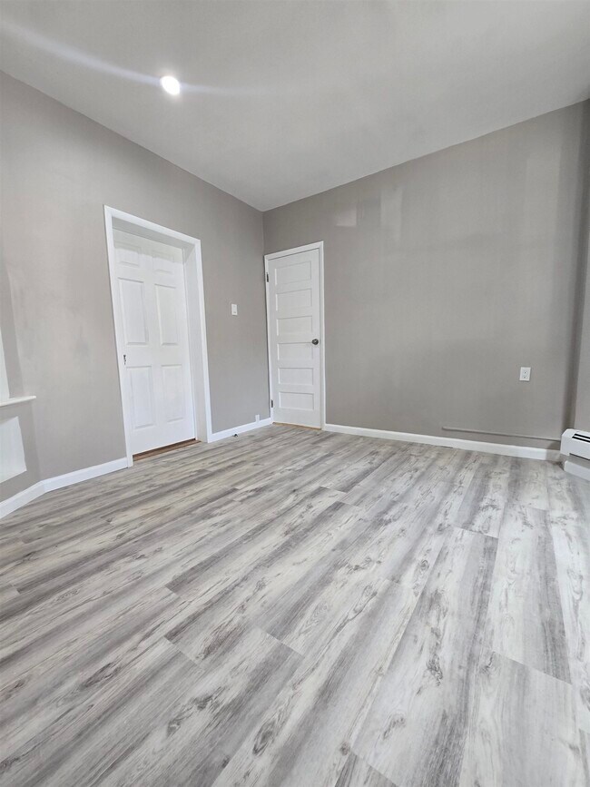 Building Photo - 6027 Monroe Pl