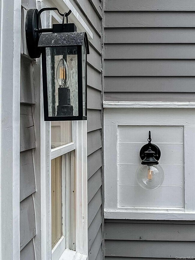 Building Photo - 5 Valley Farm Rd