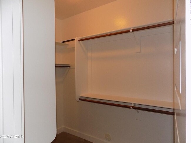 Building Photo - 4967 S Bridal Vail Dr