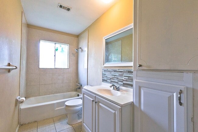 Building Photo - 8234 Misty Vale Ln