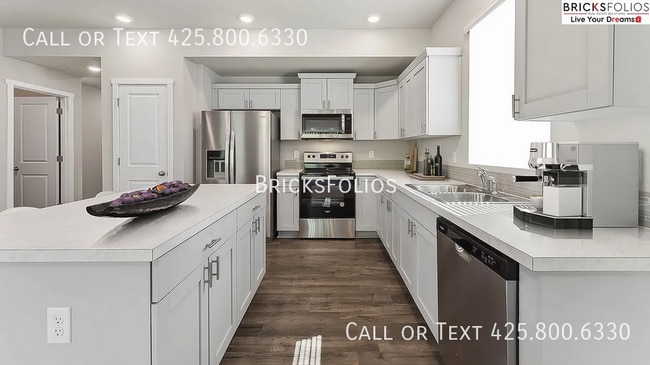 Building Photo - 4105 Pronghorn Pl