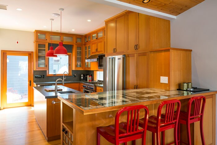 Building Photo - 432 Howland Canal