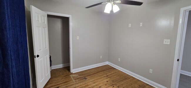 Building Photo - 2331 Feliciana St