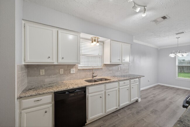 Building Photo - 22102 Calderbrook Dr