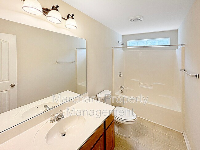 Building Photo - 304 Horsepen Way