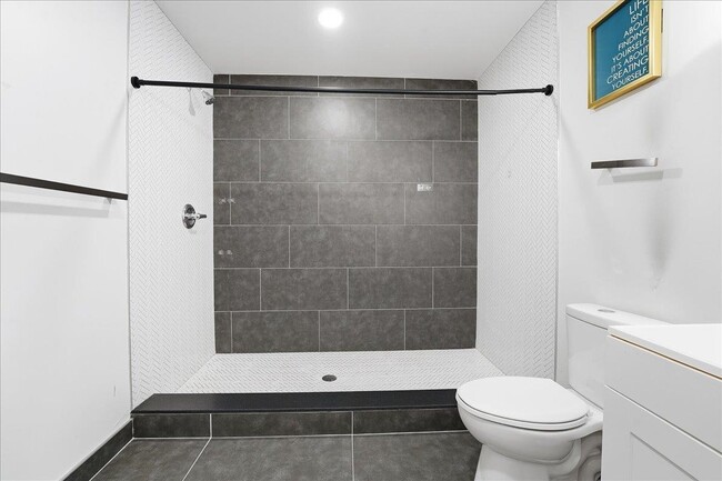 Building Photo - 225 Freeman Ave