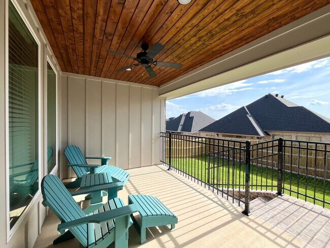 Building Photo - 7123 Alexander Dr