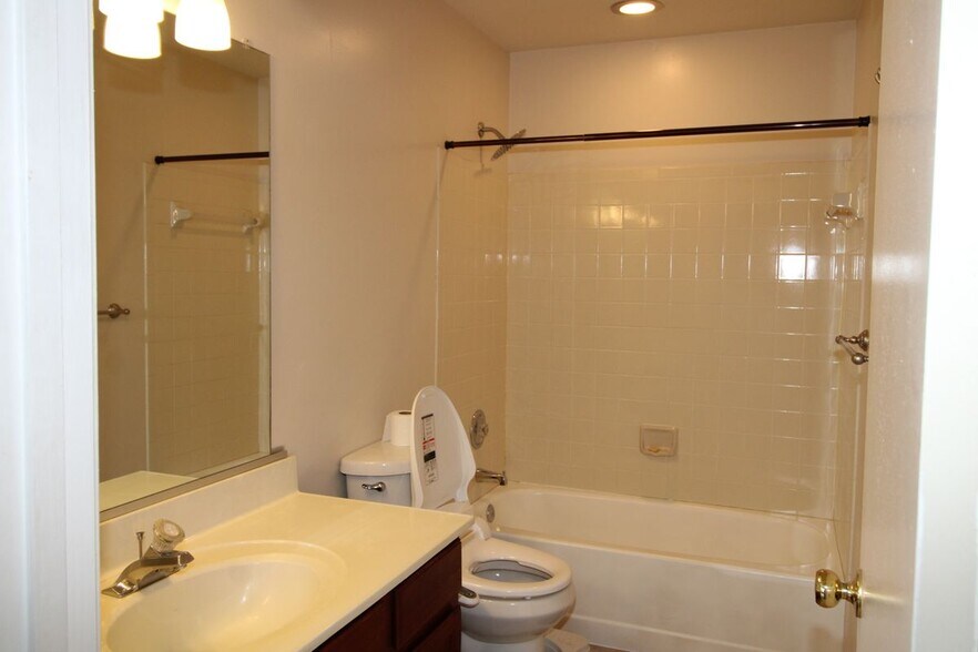 Building Photo - 11518 Brundidge Terrace