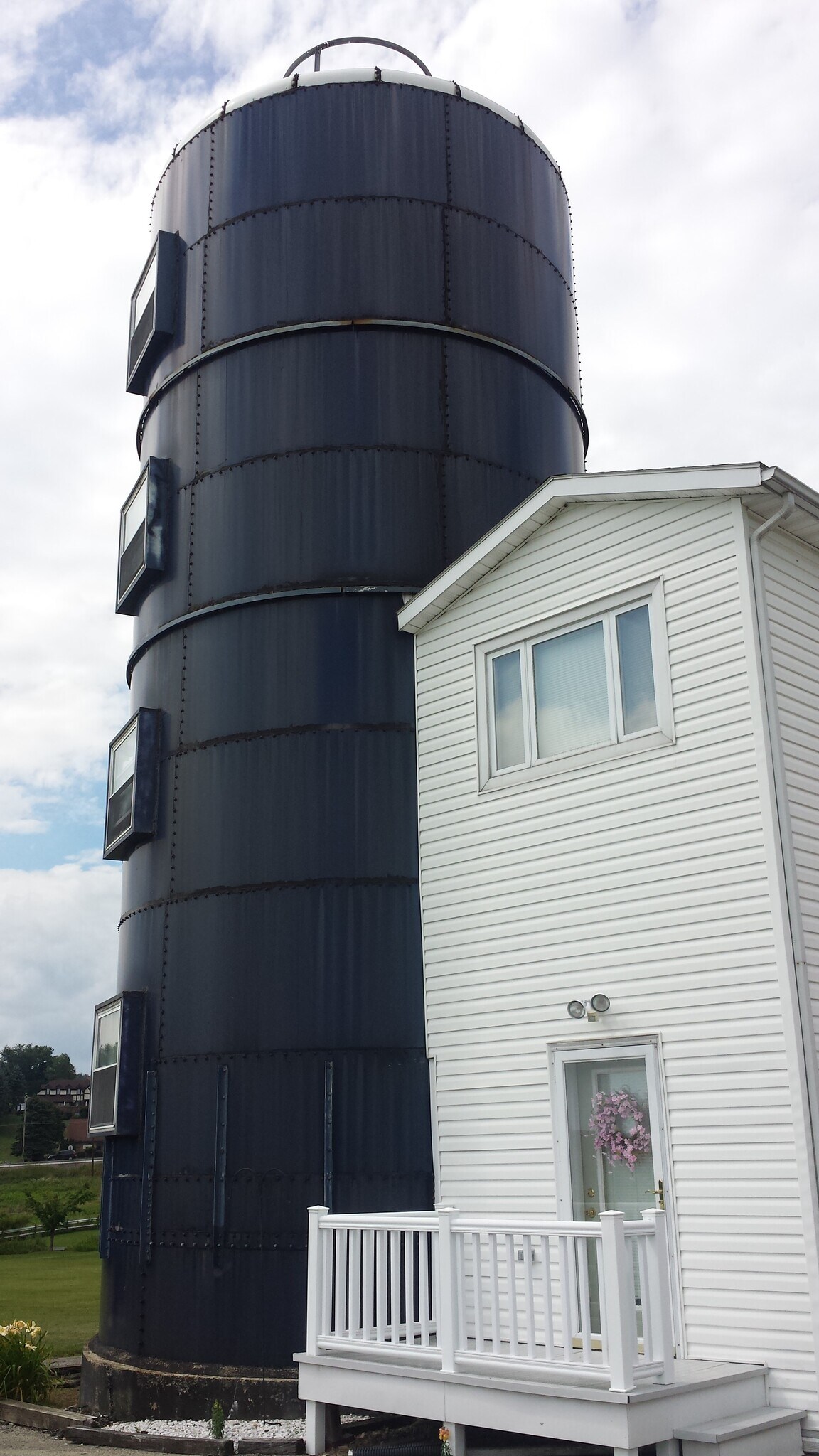 Building Photo - 142 Homestead Ln