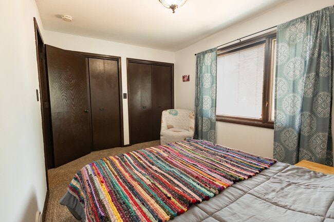 Building Photo - 3191 Sycamore Dr