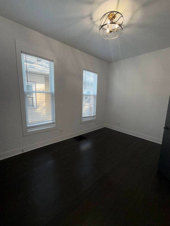 Building Photo - 538 N Taylor Ave
