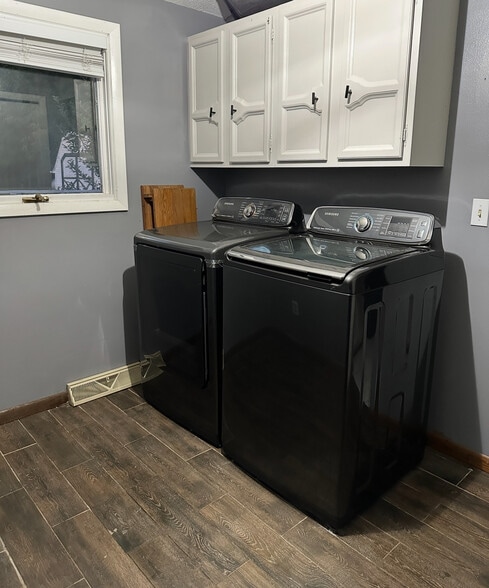 Laundry room - 10635 Loop Rd