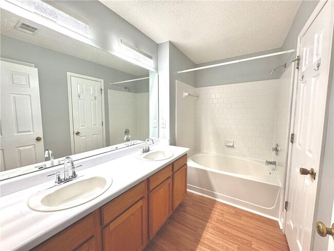 Building Photo - 3190 Oxwell Dr NW