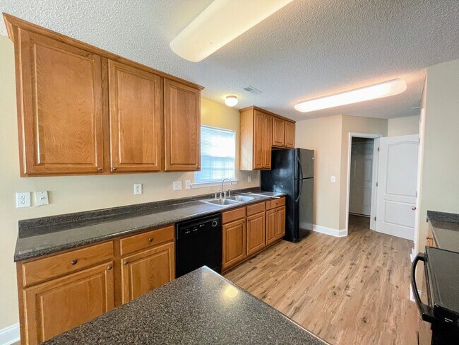 Building Photo - 29712 Robert Lee Ct