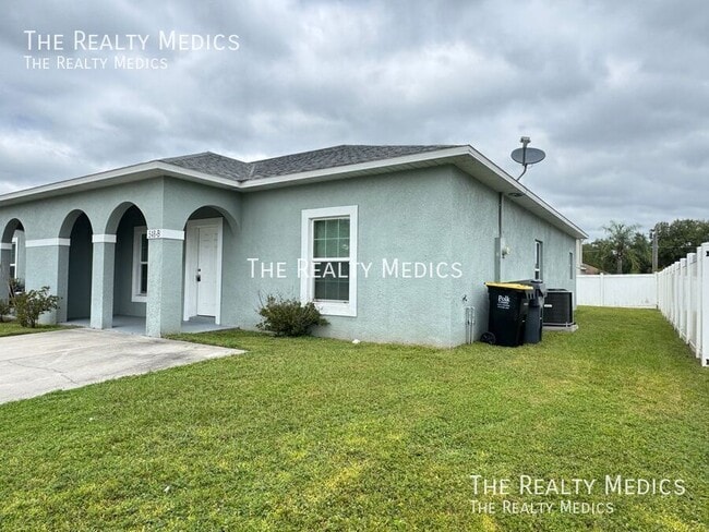 Building Photo - 548 Albatross Dr