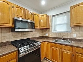 Building Photo - 4441 N Chadwick St