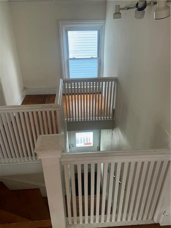 Building Photo - 179 Ivy St