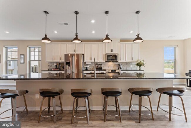 Building Photo - 304 Petite Sirah Terrace SE