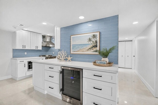 Building Photo - 5600 N Flagler Dr