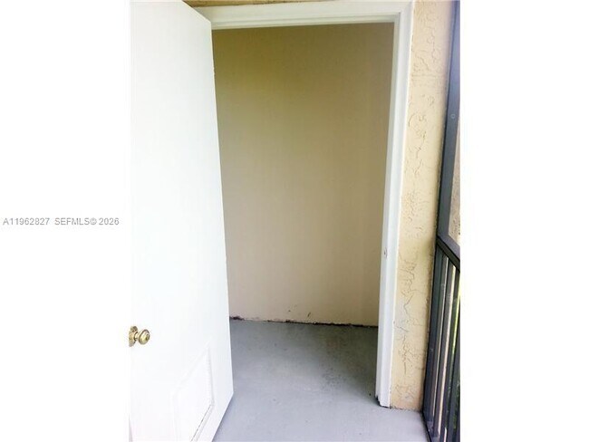 Building Photo - 144 NW 91st Ave