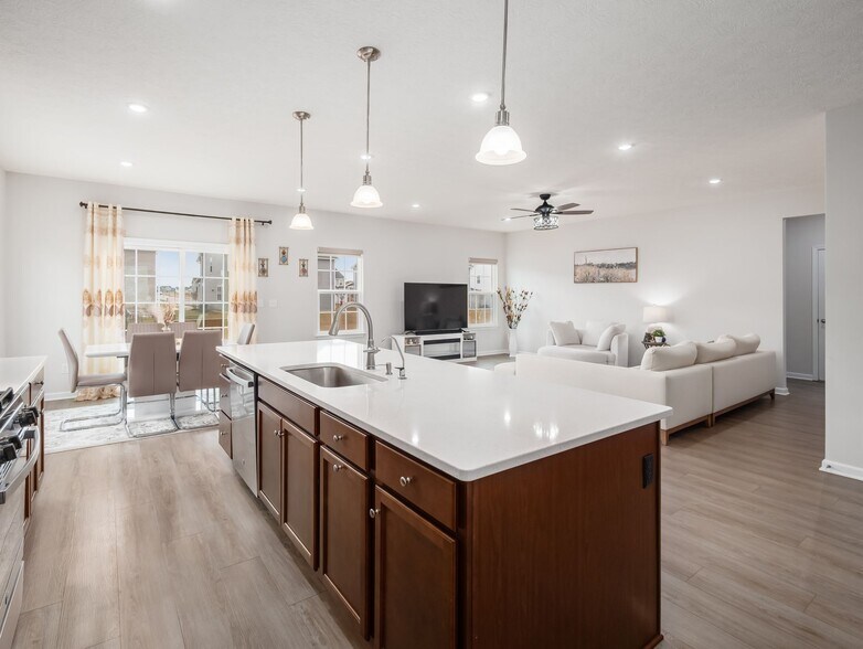 Building Photo - 128 Cameo Wds Dr