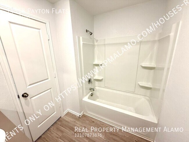 Building Photo - 14518 Payton Flts