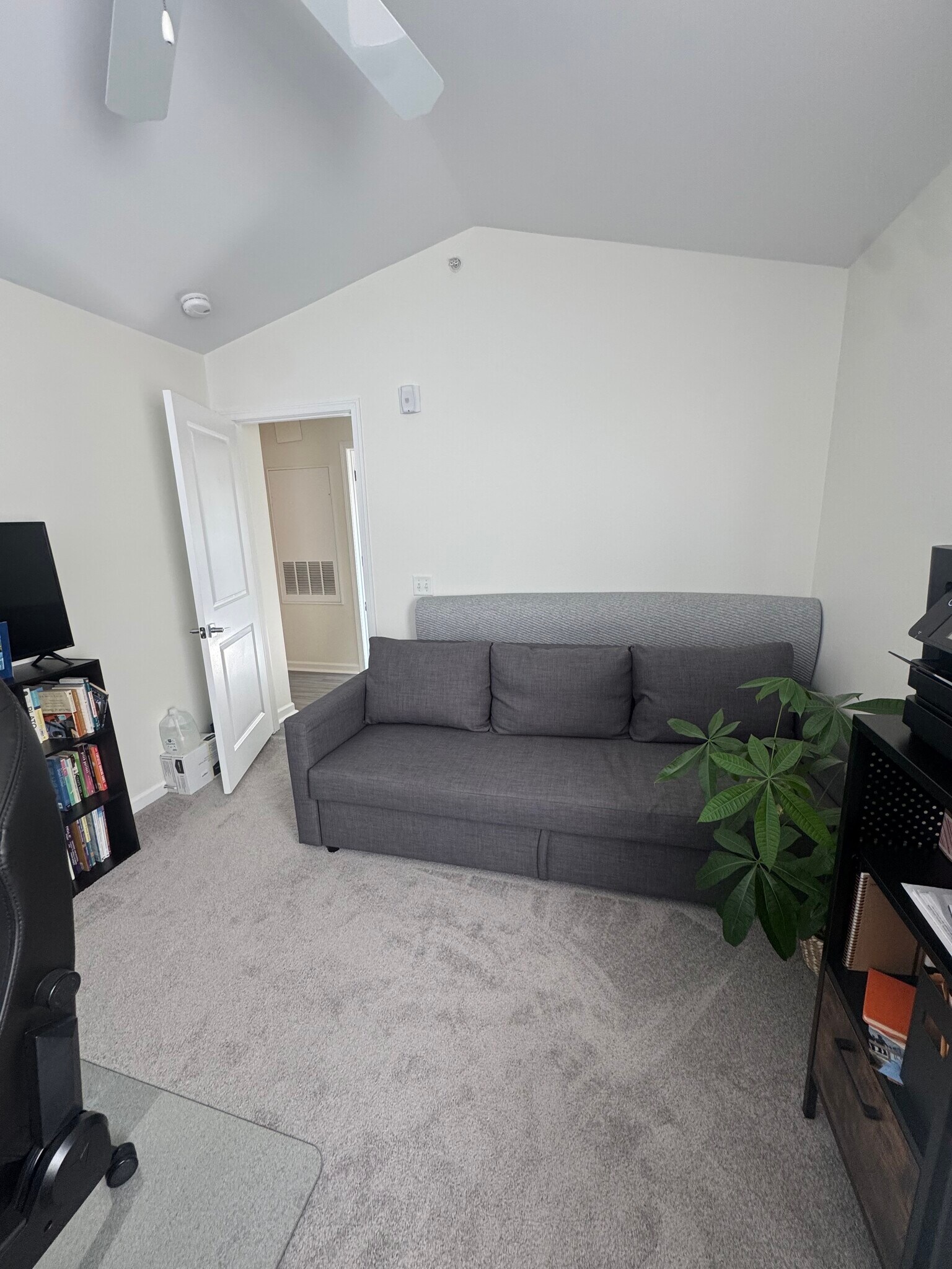 Building Photo - 33202 Town Green Dr