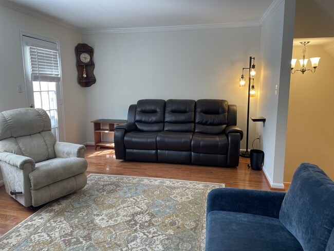 Building Photo - 6108 Castletown Way