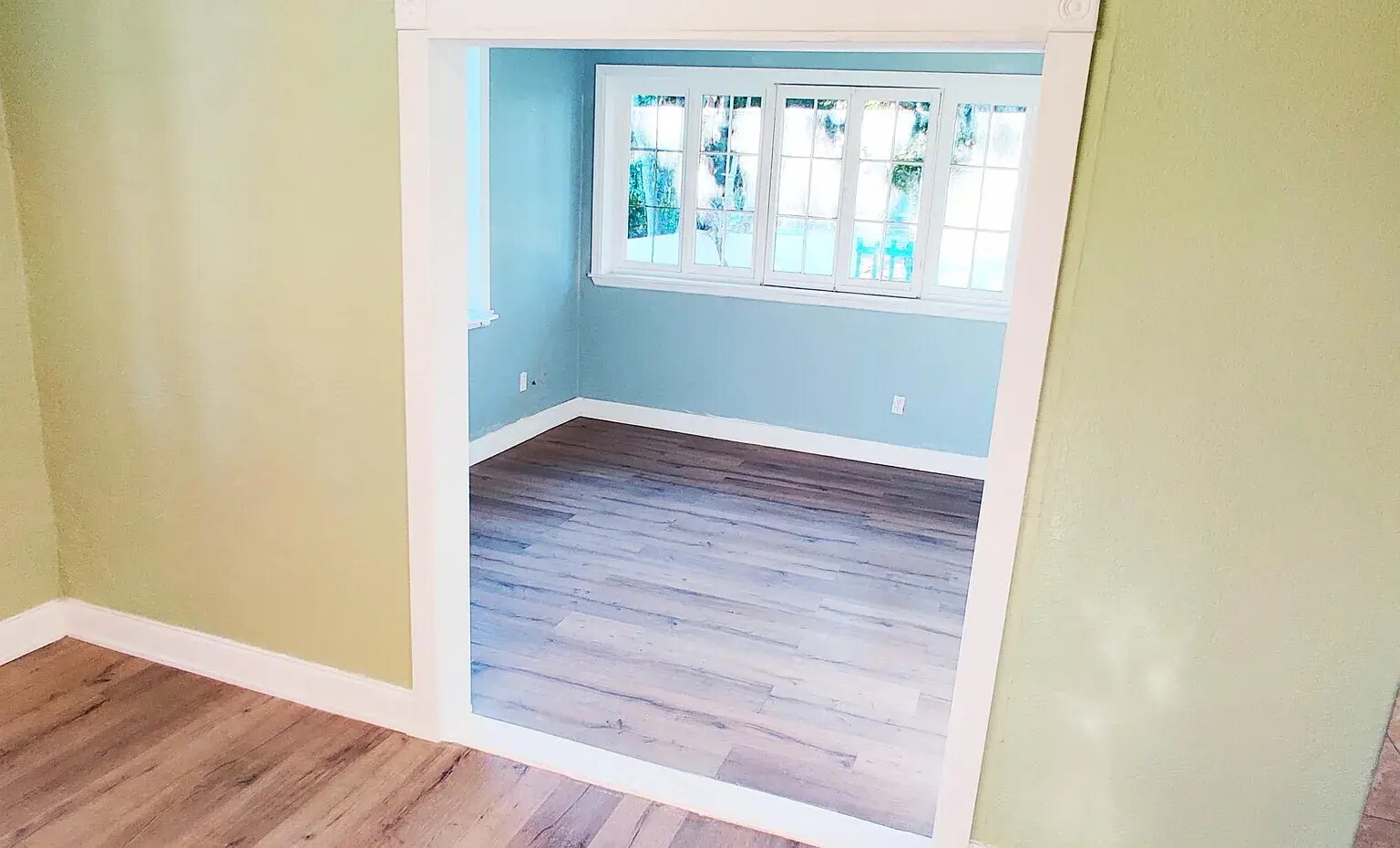 Building Photo - 404 N Ridgewood Ave