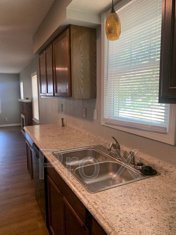 Building Photo - 1727 S Porter Ave