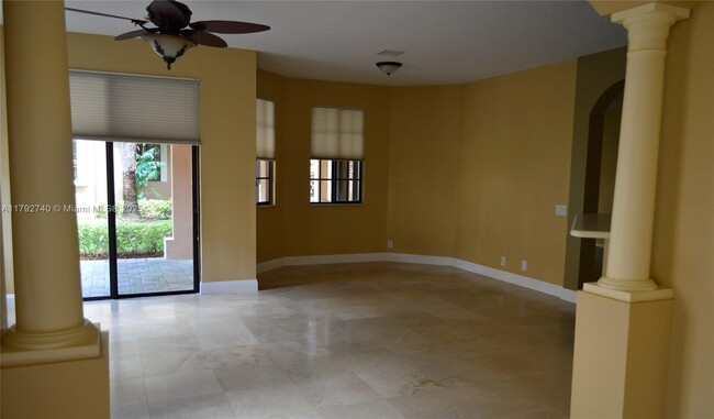 Building Photo - 2812 Center Ct Dr