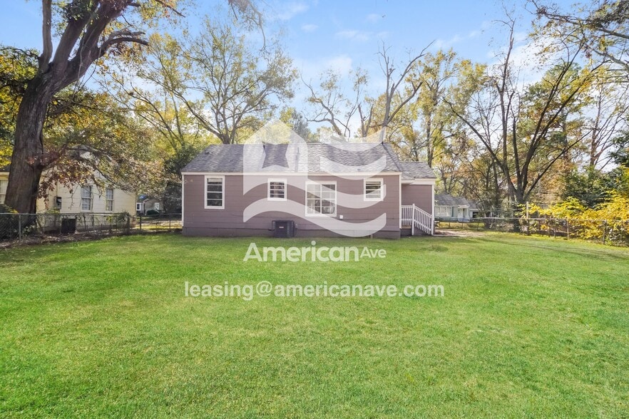 Building Photo - 522 Woodbury Rd